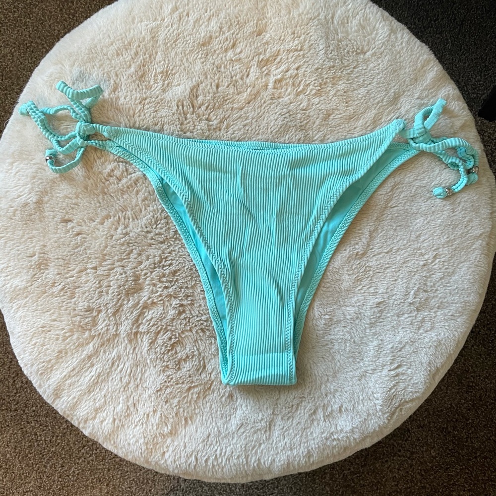 White fox bikini bottom